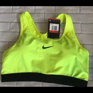 Nike pro sports bra